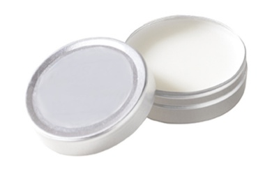 Scented candle in a metal tin - Or blanc